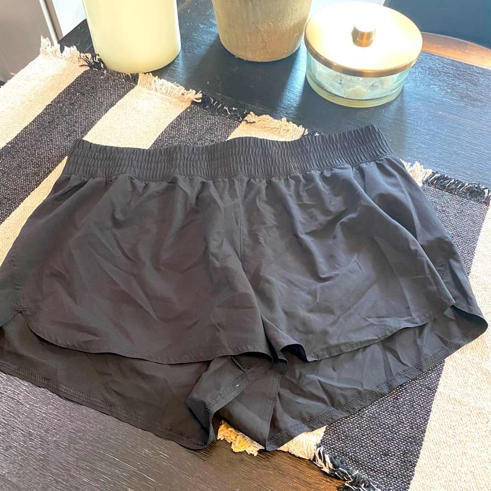 GAP Active Shorts Size XL NWOT
